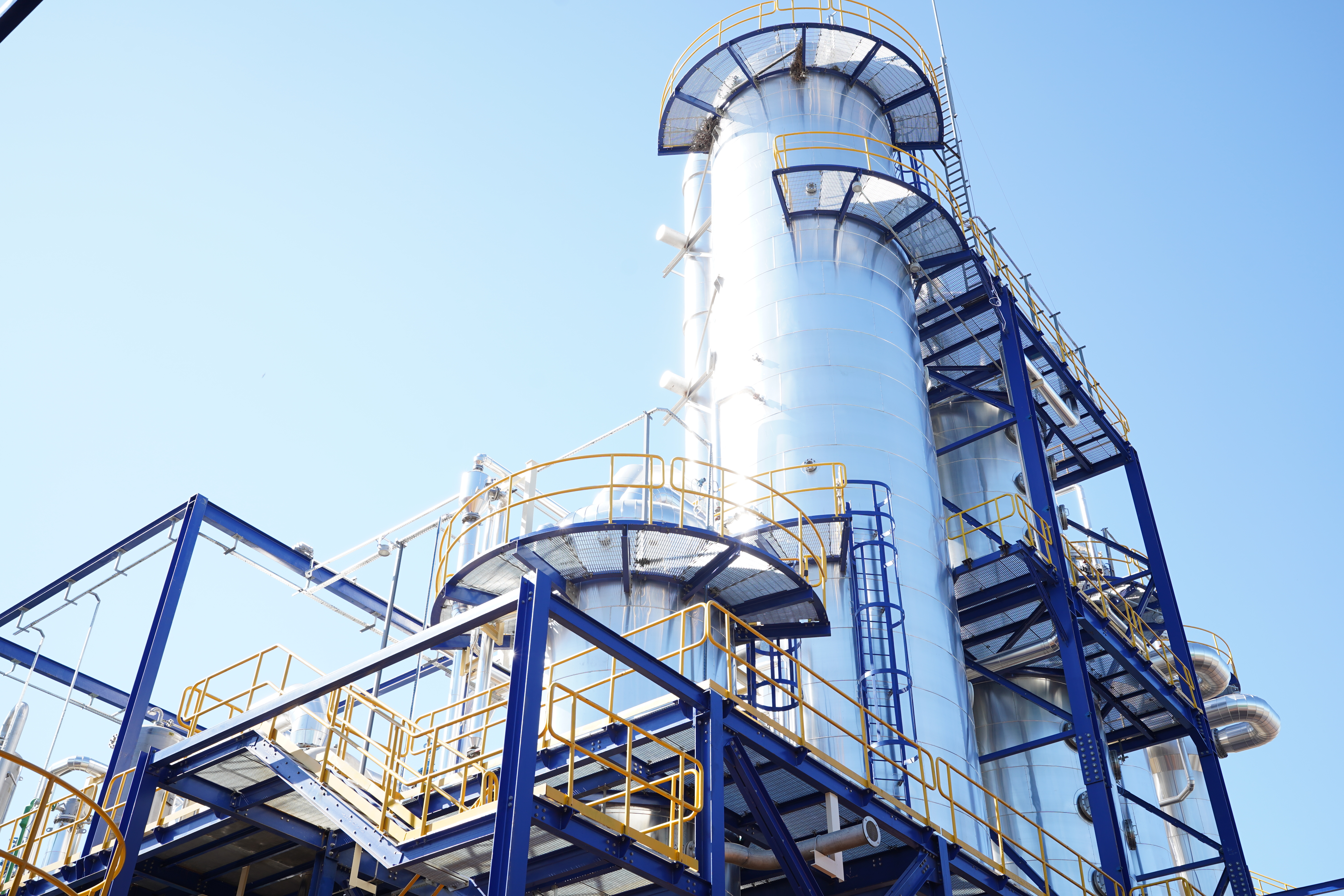 Despacho de bioetanol líquido en cisterna industrial